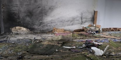 Suriye'de bir camide meydana gelen patlamada 6 kişi hayatını kaybetti, 21 kişi yaralandı