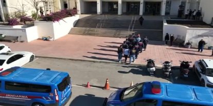 Göçmen kaçakçılarına operasyon: 14 ilde 112 tutuklama