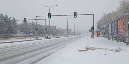 Çınar'da eğitime kar engeli