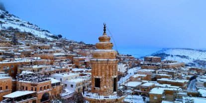 Beyaza bürünen tarihi kent Mardin havadan görüntülendi