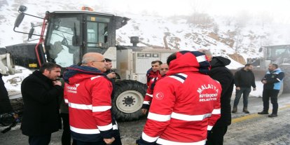 Malatya'da karla mücadele çalışmaları devam ediyor