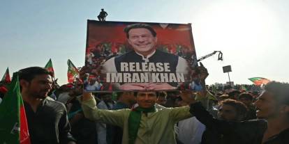 İmran Han yanlısı protestolar davasında gazetecilere müebbet hapis