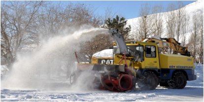 ​Bitlis’te köy yollarının açılması için çalışmalar sürüyor