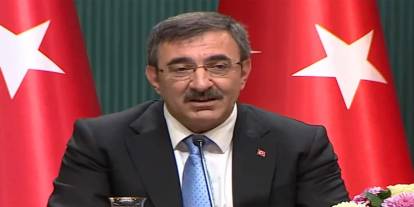 Yılmaz: Tüm taraflarla diyalog içinde istikrarı savunacağız