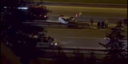 Adana otoyolunda otomobil tıra çarptı : 1 ölü