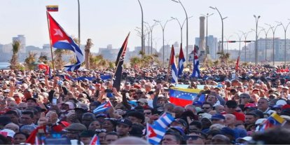 Küba, ABD'nin Venezuela'ya düzenlediği saldırıda hayatını kaybeden 32 Kübalı için yas ilan etti