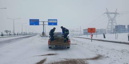 Batman'da kar ve buzlanmaya karşı yoğun çalışma