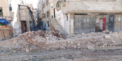 Siyonist işgalciler Filistinlilere ait evleri yıkmaya devam ediyor