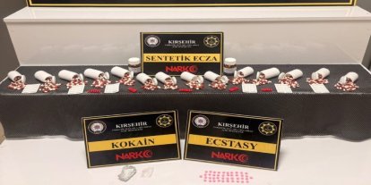 Kırşehir’de 921 adet sentetik ecza hap ele geçirildi