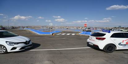 Batman Sürücü Akademisi, her gün yüzlerce sürücü adayını ağırlıyor