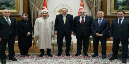 Cumhurbaşkanı Erdoğan, Diyanet İşleri Başkanı Arpaguş ve beraberindeki heyeti kabul etti