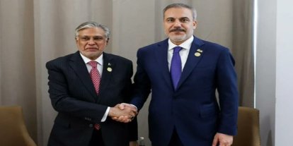 Dışişleri Bakanı Fidan, Pakistanlı mevkidaşı Ishak Dar ile görüştü