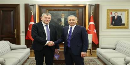 Bakan Yerlikaya UNRWA Genel Komiseri Lazzarini ile görüştü