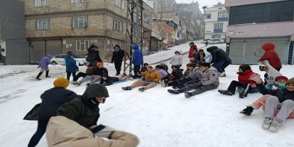 Kar ve buzlanma nedeniyle çok sayıda ilde eğitime ara