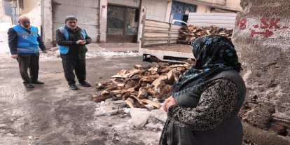 Yetimler Vakfı soğuk kış gününde yetimlerini unutmadı