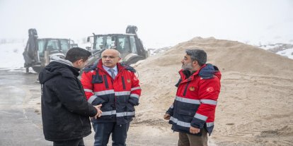 Malatya Büyükşehir Belediyesi karla mücadelede 12 bin 768 kilometrede çalışmalarını sürdürüyor