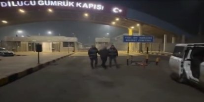 Uluslararası seviyede aranan şahıs sınır kapısında yakalandı