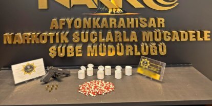 Afyonkarahisar’da durdurulan araçta 335 adet sentetik ecza ele geçirildi