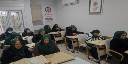Batman'da Kur'an'ı Kerim ve işaret dili eğitimleri sürüyor