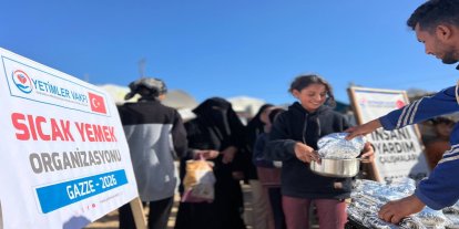 Yetimler Vakfı Miraç Kandili'nde de Gazzelilere günlük sıcak yemek desteğini sürdürdü