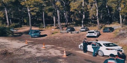 15 ilde göçmen kaçakçılığı operasyonu: 155 gözaltı, 50 tutuklama