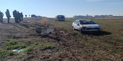 Diyarbakır'da kontrolden çıkan otomobil takla attı, 1 yaralı