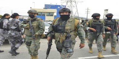 Ekvador’da 10 bin asker ile "Bütüncül Hücum" operasyonu