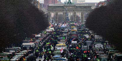 Berlin sokaklarında tarım politikalarına traktörlü tepki