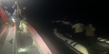 Çanakkale açıklarında 8 düzensiz göçmen kurtarıldı