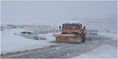 Bitlis’te yoğun kar yağışı uyarısı: 128 köy yolu ulaşıma kapandı