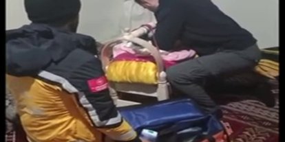 Siirt’te karla kaplı yollarda zamanla yarış: mahsur kalan aile ve yeni doğan bebek kurtarıldı