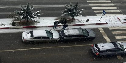 Siirt’te kar yağışıyla birlikte kaza haberleri gelmeye başladı