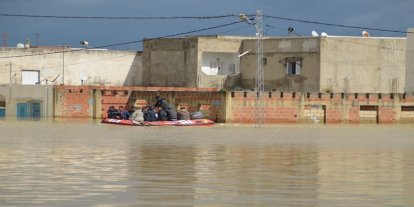 Tunus'ta şiddetli yağışların yol açtığı sel felaketinde 2 kişi hayatını kaybetti