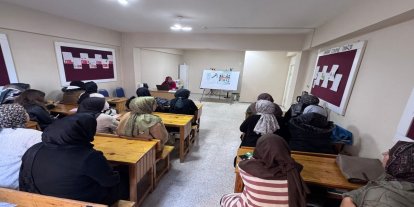 Siirt’te serviks kanseri farkındalığı için kadınlara bilgilendirme yapıldı