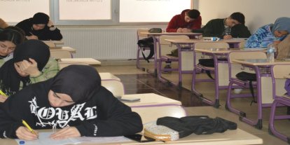 Yapay zekâ öğrenciyi geliştiriyor mu, tembelleştiriyor mu?