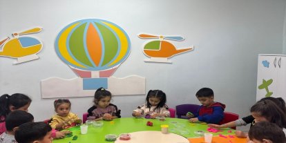 ADEM'de anneler meslek ediniyor, çocuklar oyunla gelişiyor