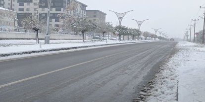 Meteoroloji'den kuvvetli kar ve fırtına uyarısı