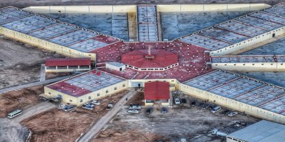 Suriye ordusu Rakka'daki El-Aktan Cezaevi'ni devraldı