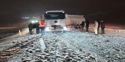 Gaziantep Valisi Çeber’den kar ve tipi nedeniyle yol durumu açıklaması