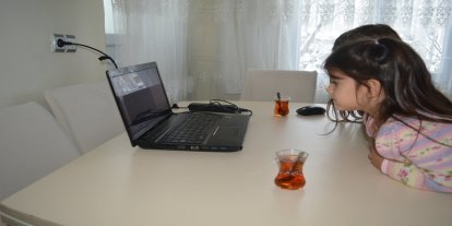 Ayaz: Ekranı çocuklar için bakıcı ya da susturucu olarak kullanmak ciddi olumsuzluklara neden olur