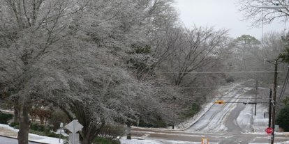 ABD'de 400 binden fazla ev elektriksiz kaldı