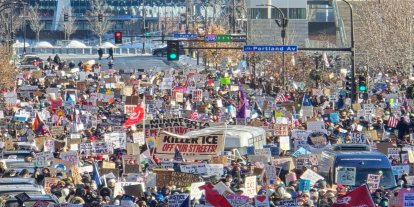 ABD'de bir kişinin federal ajanlar tarafından vurularak öldürülmesinin ardından geniş çaplı protestolar düzenledi
