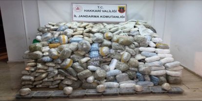 Hakkâri'de 348 kilo uyuşturucu ele geçirildi