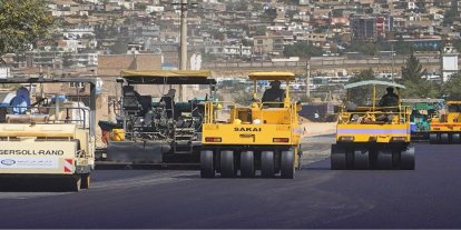 Afganistan, Kabil'in ana otoyollarını birbirine bağlayacak yeni yolun inşaatına başladı