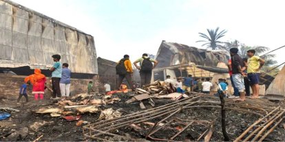 Hindistan'da depo yangını: 8 işçi öldü, çok sayıda kişi kayıp