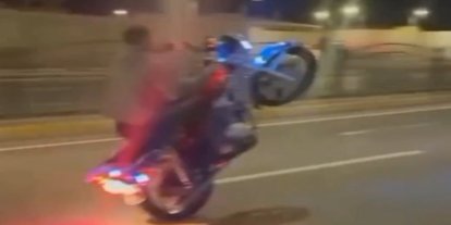 Şanlıurfa'da motosikletiyle ön kaldıran sürücüye 40 bin lira ceza