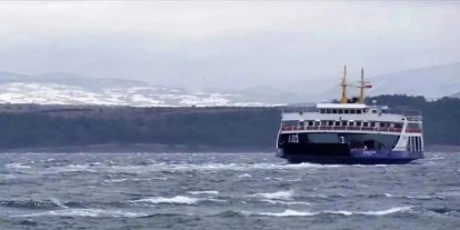 Fırtına nedeniyle Gökçeada ve Bozcaada feribot seferleri iptal edildi