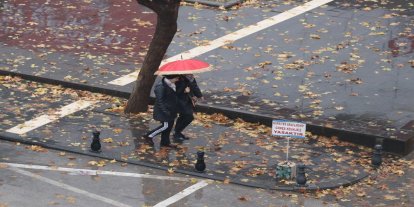 Meteoroloji'den kuvvetli yağış, fırtına ve çığ uyarısı