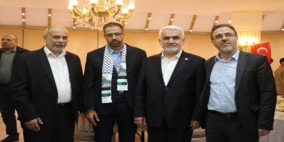 Yapıcıoğlu 33 yıl işgal zindanlarında kalan Mahmud İsa'nın düğününe katıldı