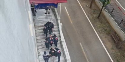 Adana’da Jandarmadan şafak operasyonu: 8 gözaltı